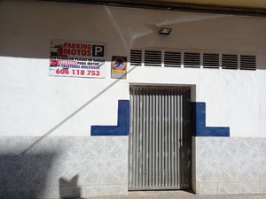Trasteros y Parking Moto