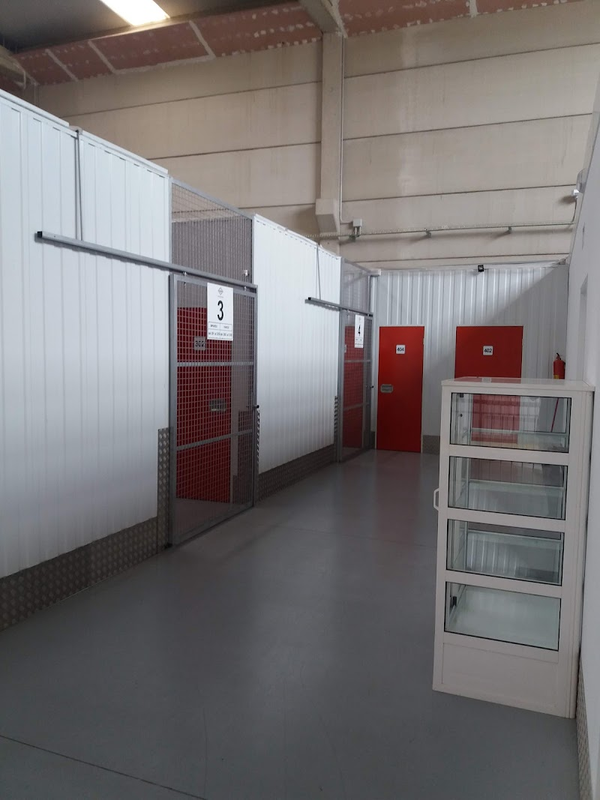 Autoalmacenamientos Poniente S.L.