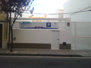 Trasteros y Aparcamiento C/Lector