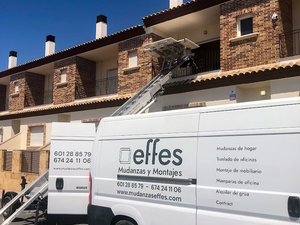Effes Mudanzas y Montajes