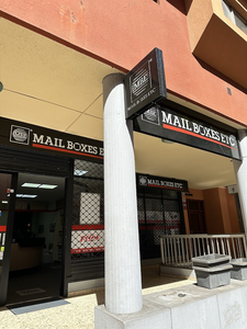 Mail Boxes Etc.